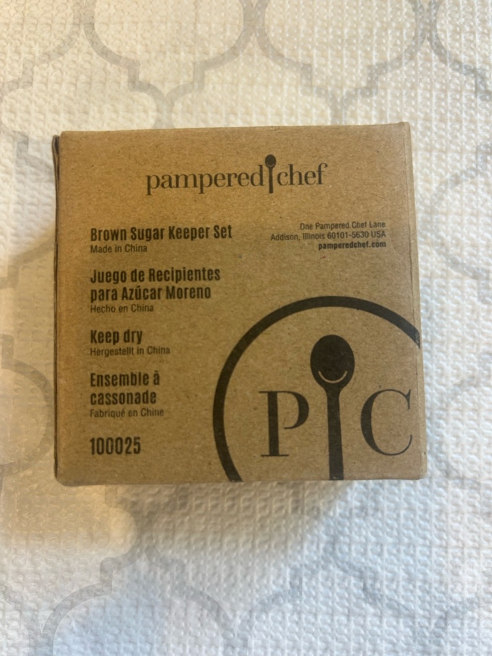 Pampered Chef Brown Sugar Keeper New in original box!